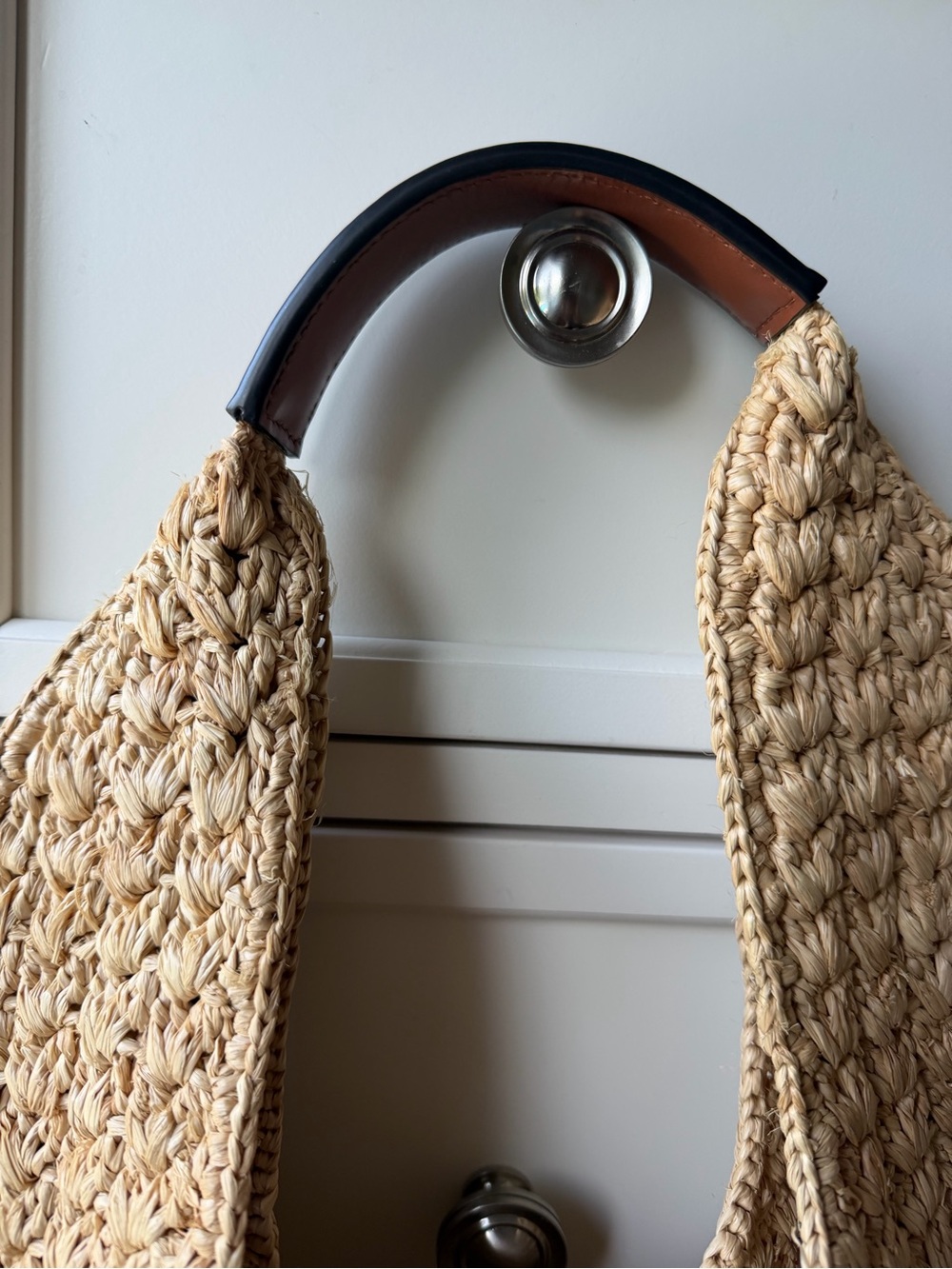 CELINE CLASSIC PANIER HOBO BAG IN RAFFIA AND CALFSKIN - Picture 4 of 7
